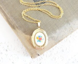 Buy Gold Locket Necklace Vintage Inspired Design