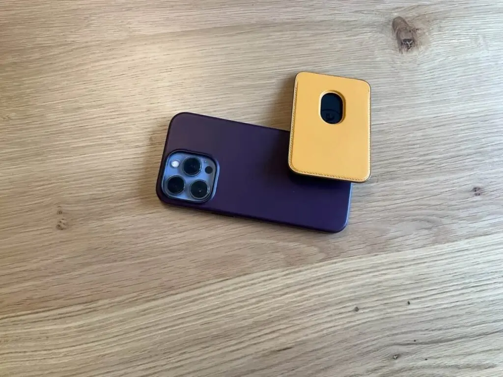 Buying Guide to the Best Smartphones for Tesla Owners