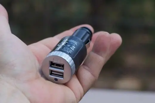 Review Of Powerful Dual USB Car Chargers Which Charges Your iPhone